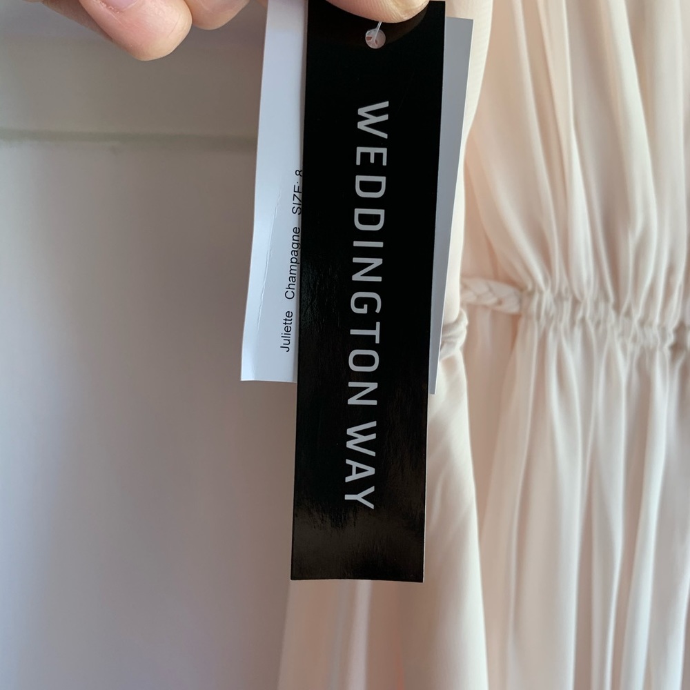 Wedding dress - Picture 7 of 10